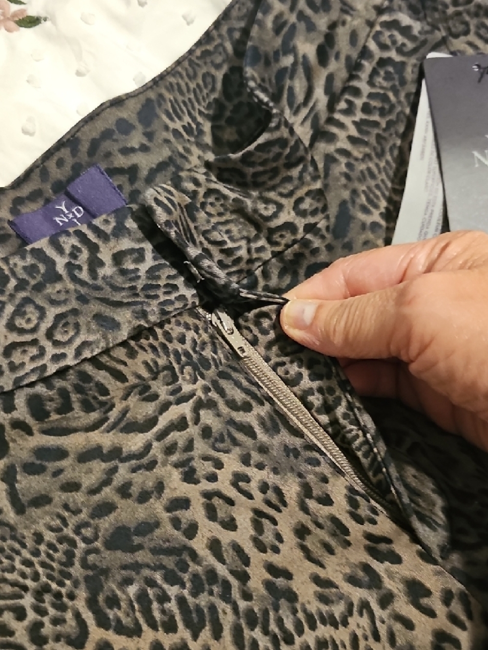 NYDJ Leopard Print Ankle Pants in Brown and Black Lift And Tuck Technology🛍